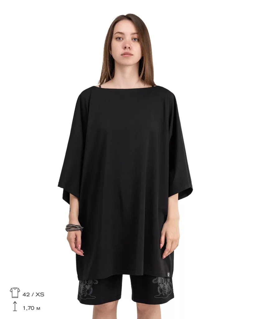 Black Basic Oversized T-Shirt “Solana”